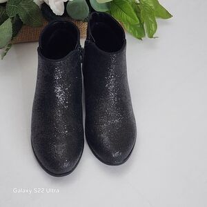 Women’s Black Glitter Ankle Boots - Stylish Slip-On Chelsea